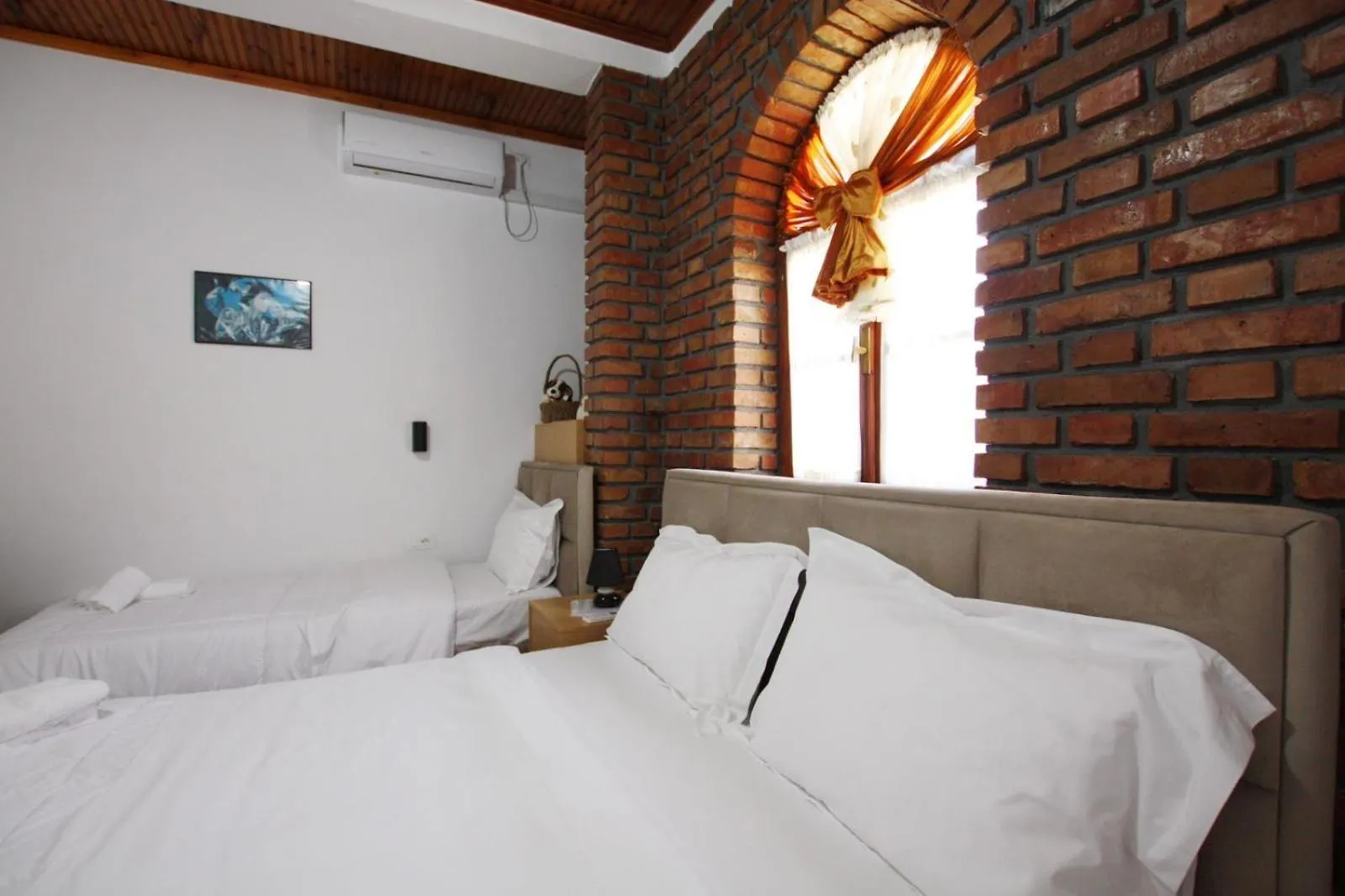 בראט Hotel Boutique Buzi
