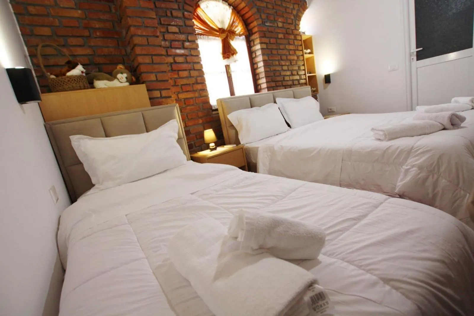בראט Hotel Boutique Buzi