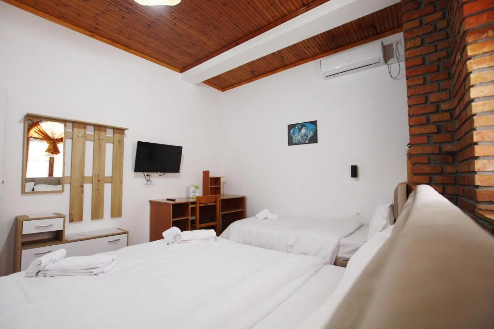 בראט Hotel Boutique Buzi